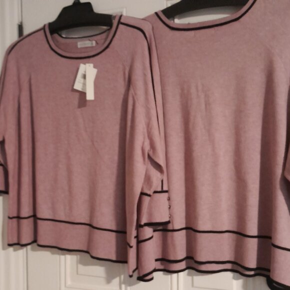 Winter Rose with Black Piping Sweater by Retrology - Picture 1 of 1